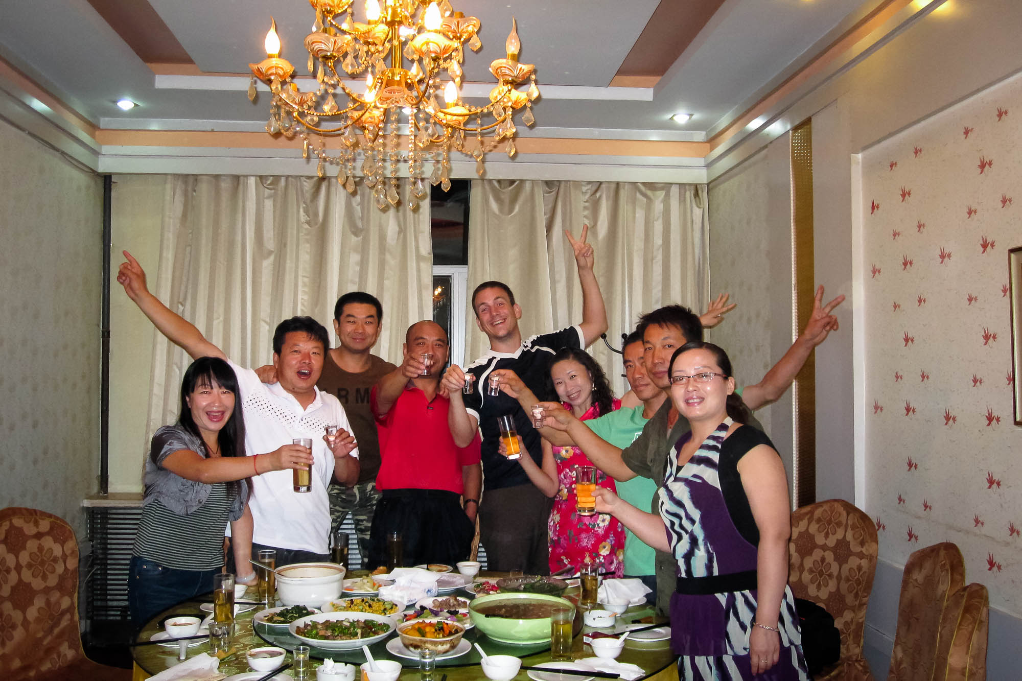 Zhou Yan and the good people of Hutubi invited me to dinner