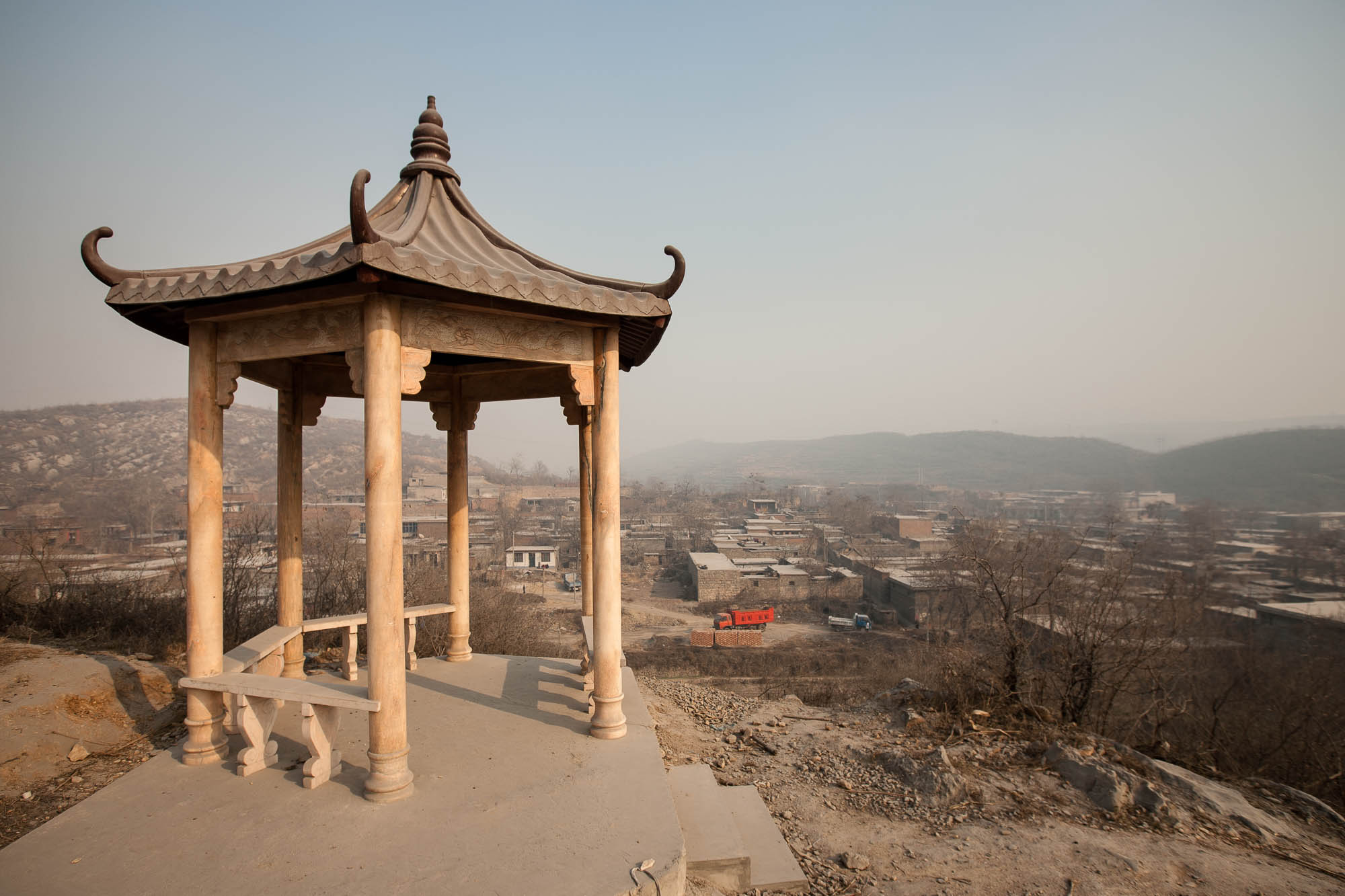 pavillon between luquan and jingxing