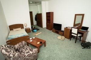 hotel room in Serakhs