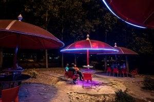 open-air restaurant in Kumeleh