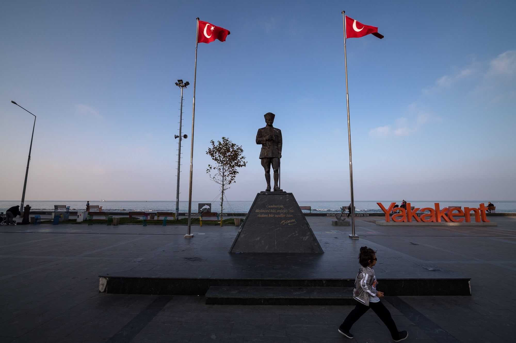 Atatürk statue in Yakakent