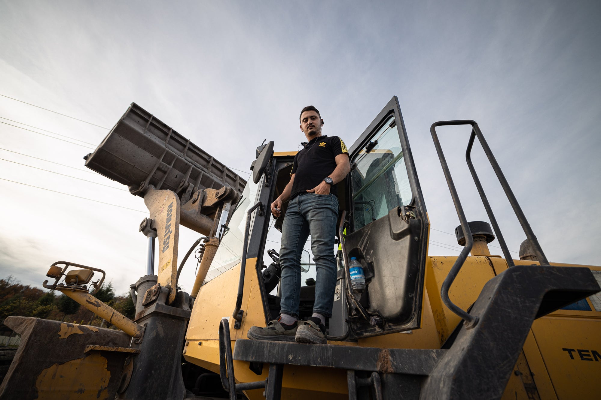 excavator operator between the Martyrs' Forest and Eregli
