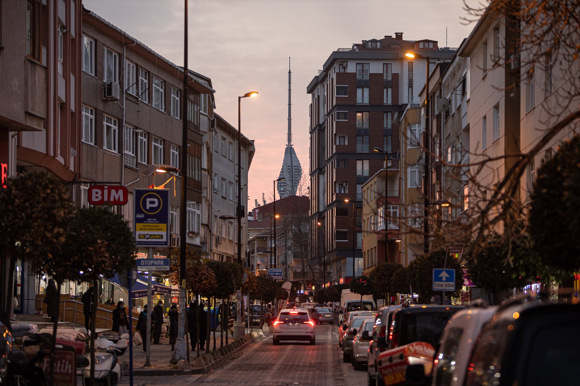 narrow street in Istanbul