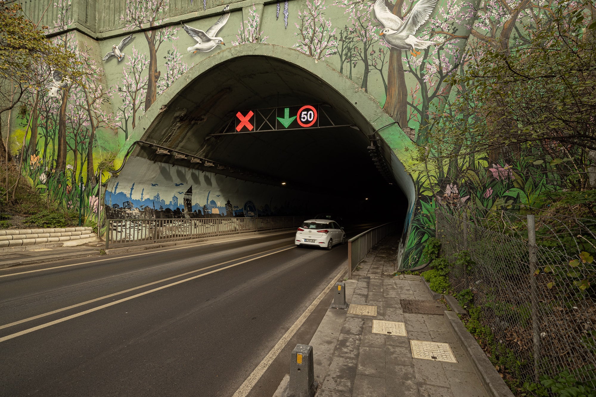The tunnel before the Bosphorus Bridge