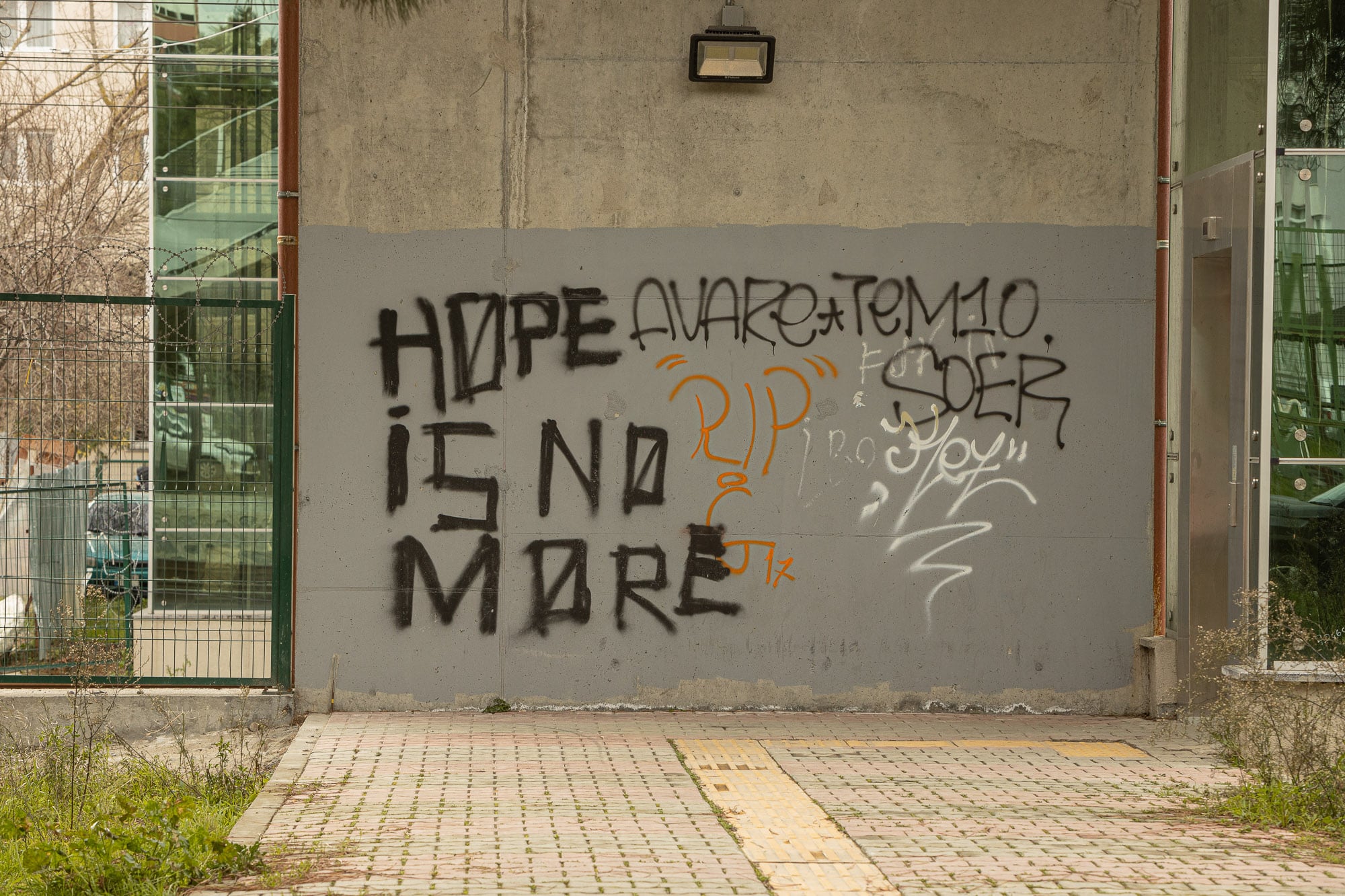 Hope Is No More Graffito