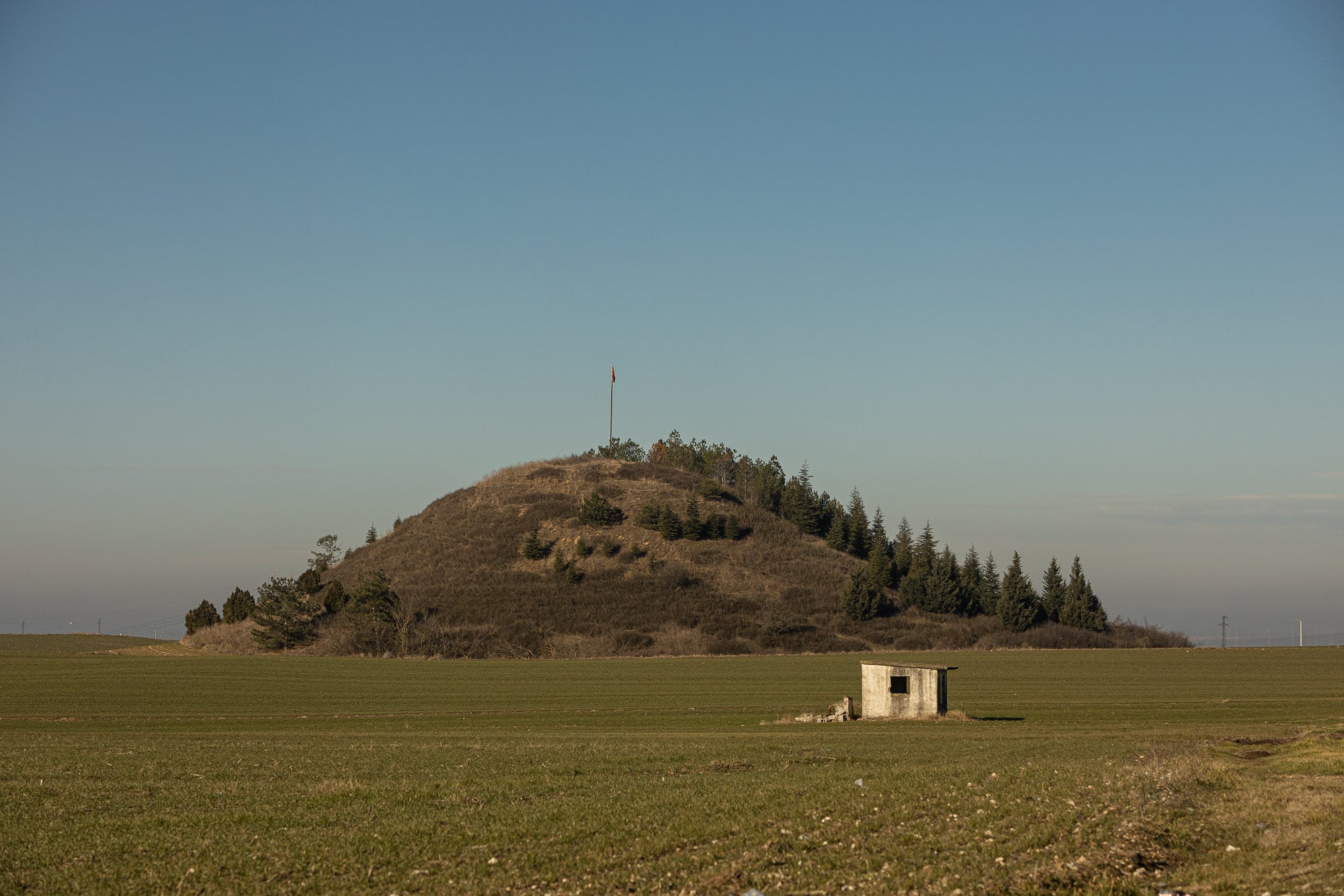 round hill on the walk from Büyükkaristiran to Lüleburgaz