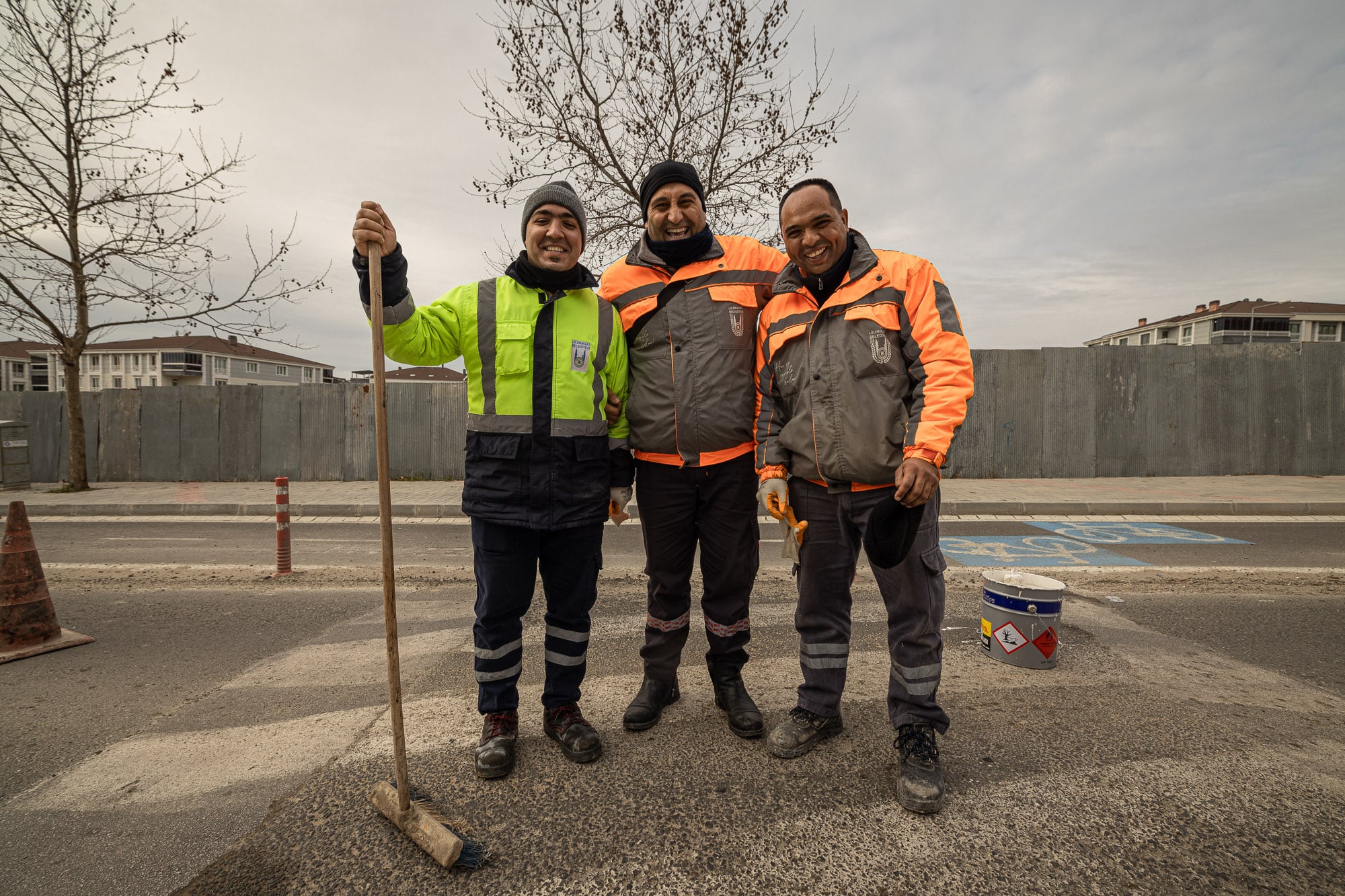 road workers in lüleburgaz