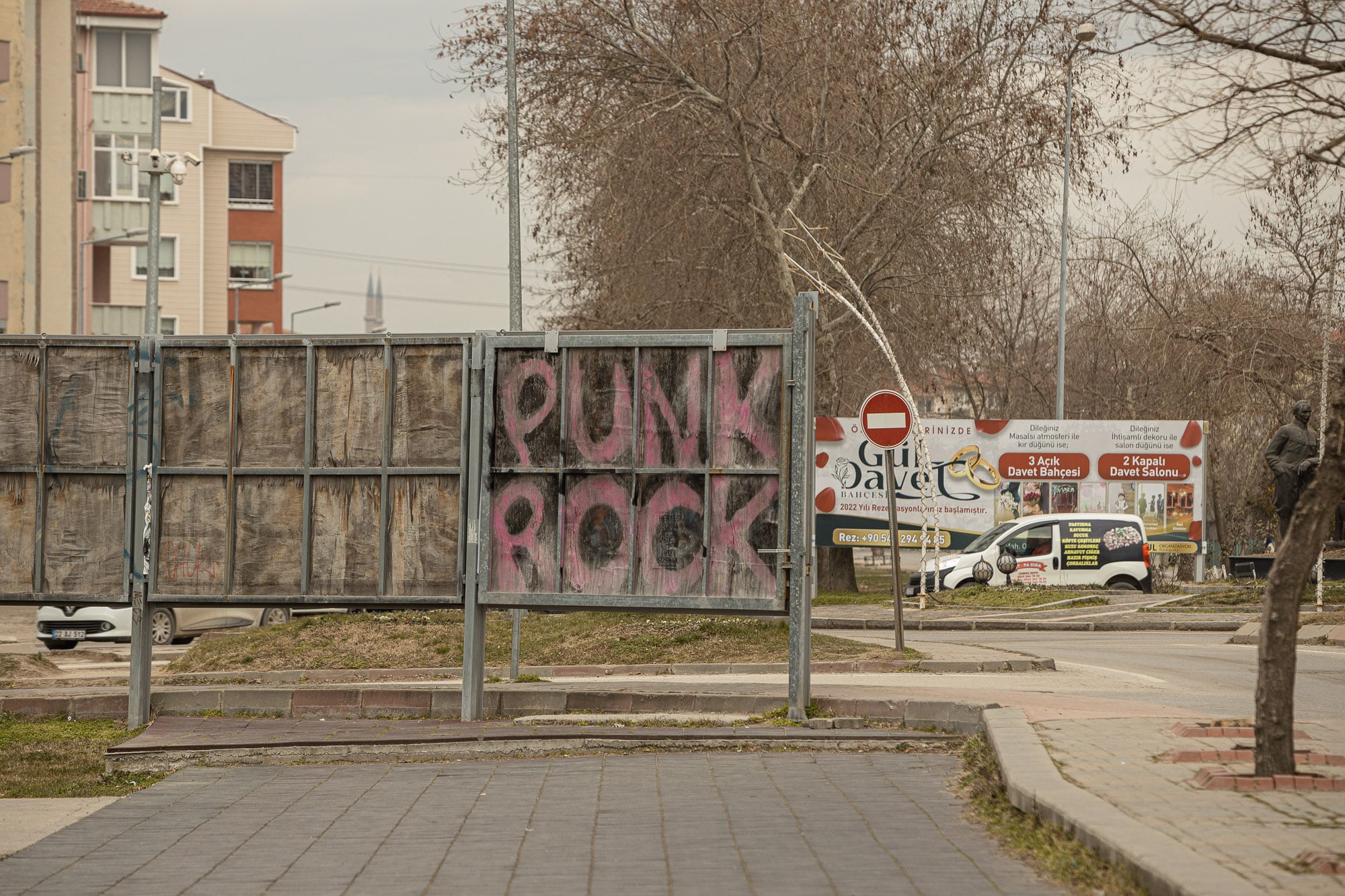 punk rock graffito