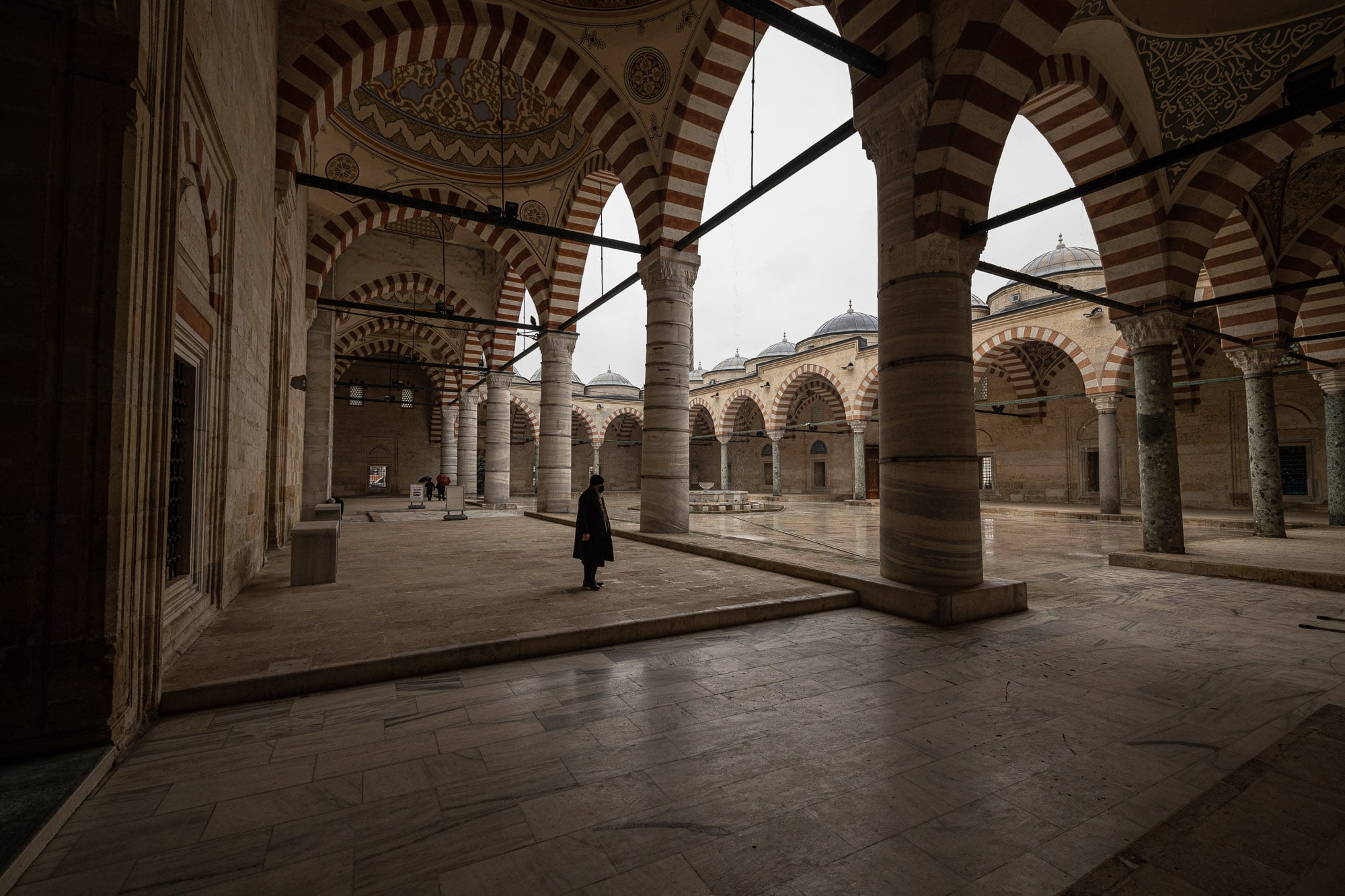 courtyard of the Üç Şerefeli Mosque of Edirne