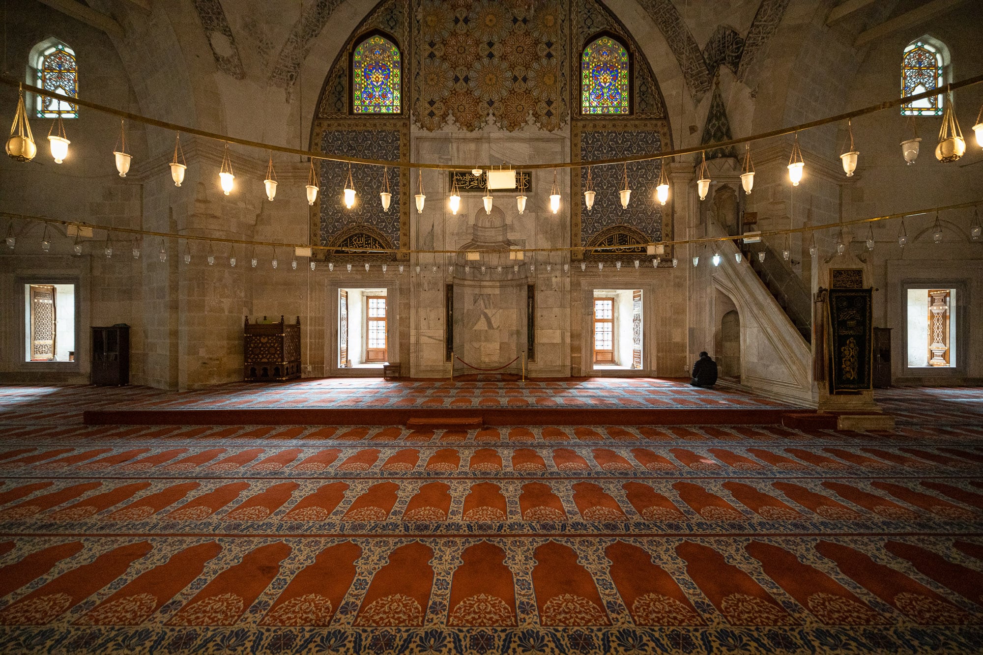 inside the Üç Şerefeli Mosque