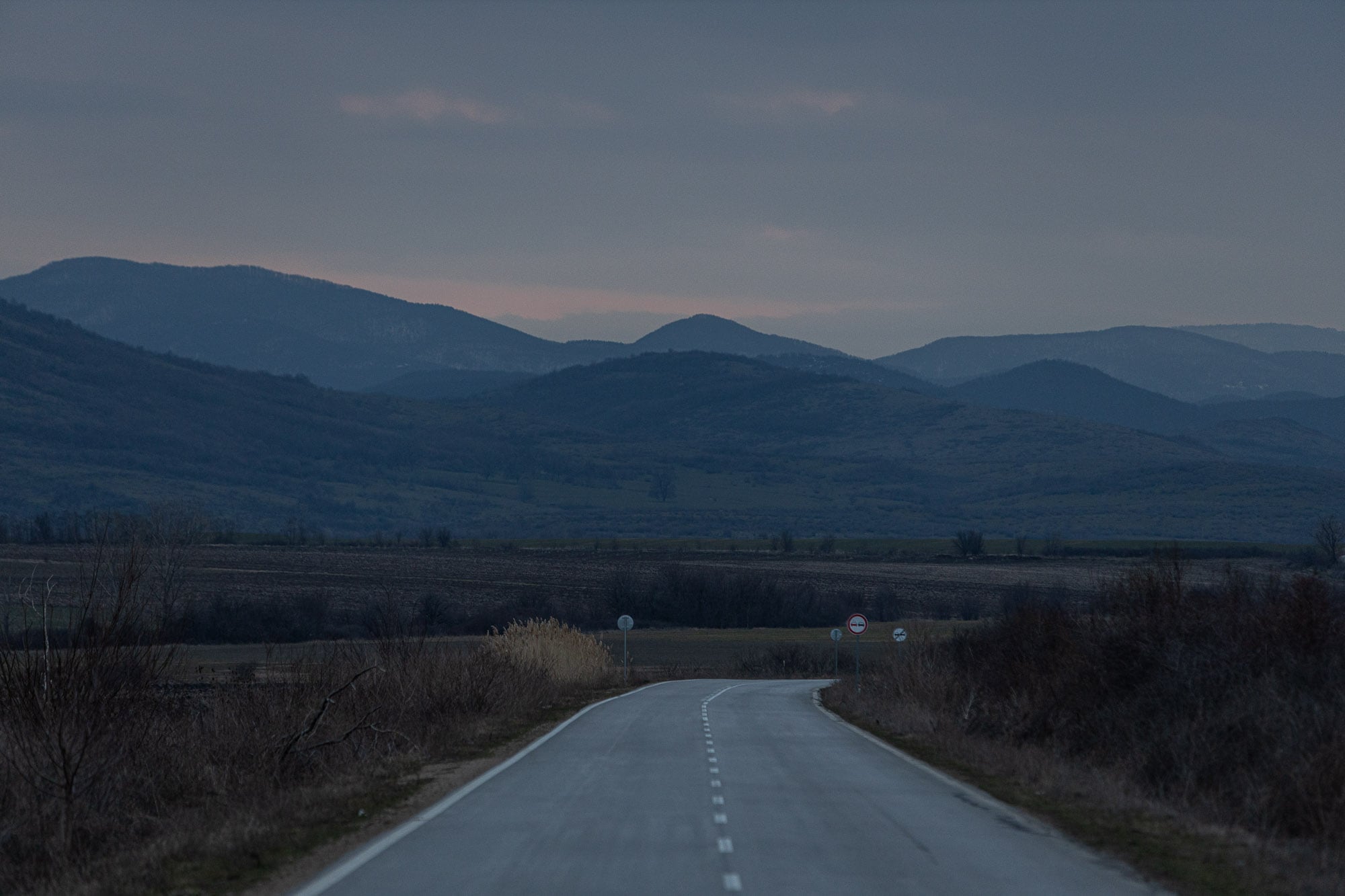 the layered hills near Bryagovo