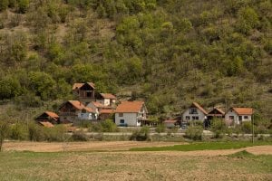 houses near Pirot