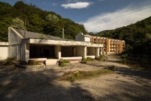 the hotel ruins near Tismana