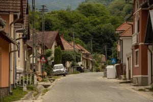 village near Șugag