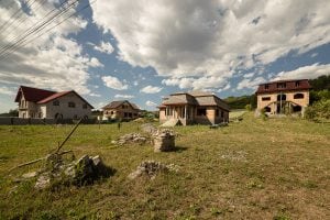 villas outside of Târgu Mureș