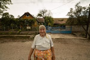 old lady in Soporu de Câmpie