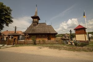 wooden church near Suplacu de Barcău