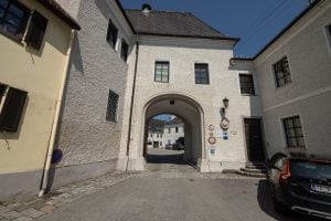 gate to the church and the prison of Suben